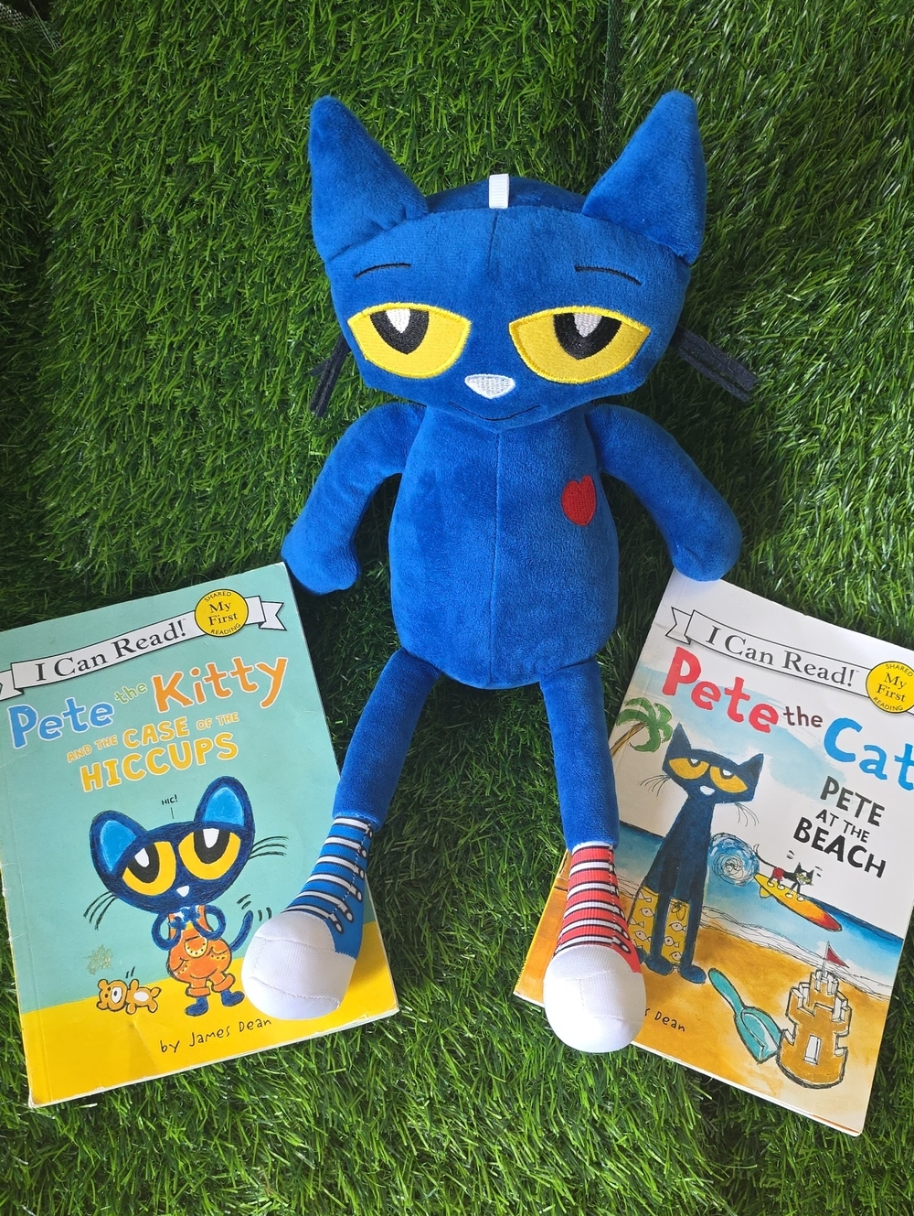 PETE THE CAT 16" PLUSH W 2 Books Set